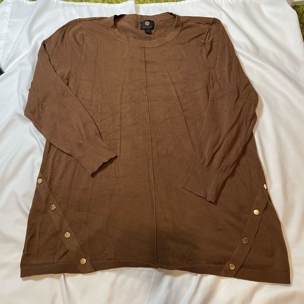 JM Collection size large brown crew neck sweater